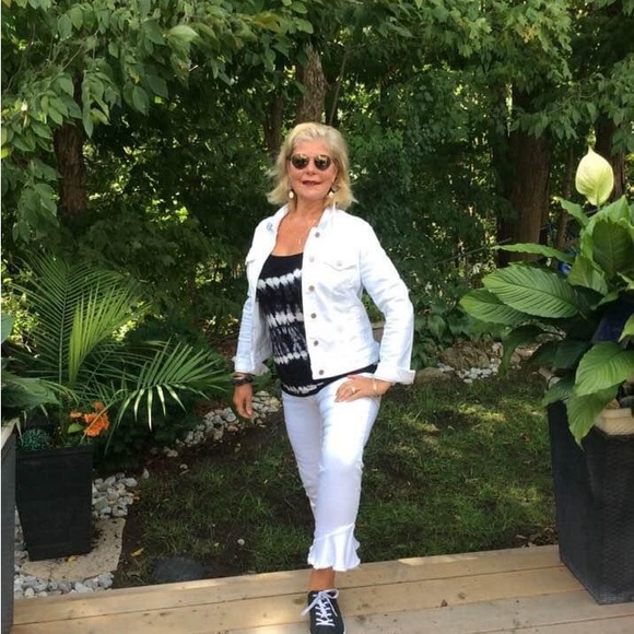 Meet your Posher, Tara - Picture 5 of 8